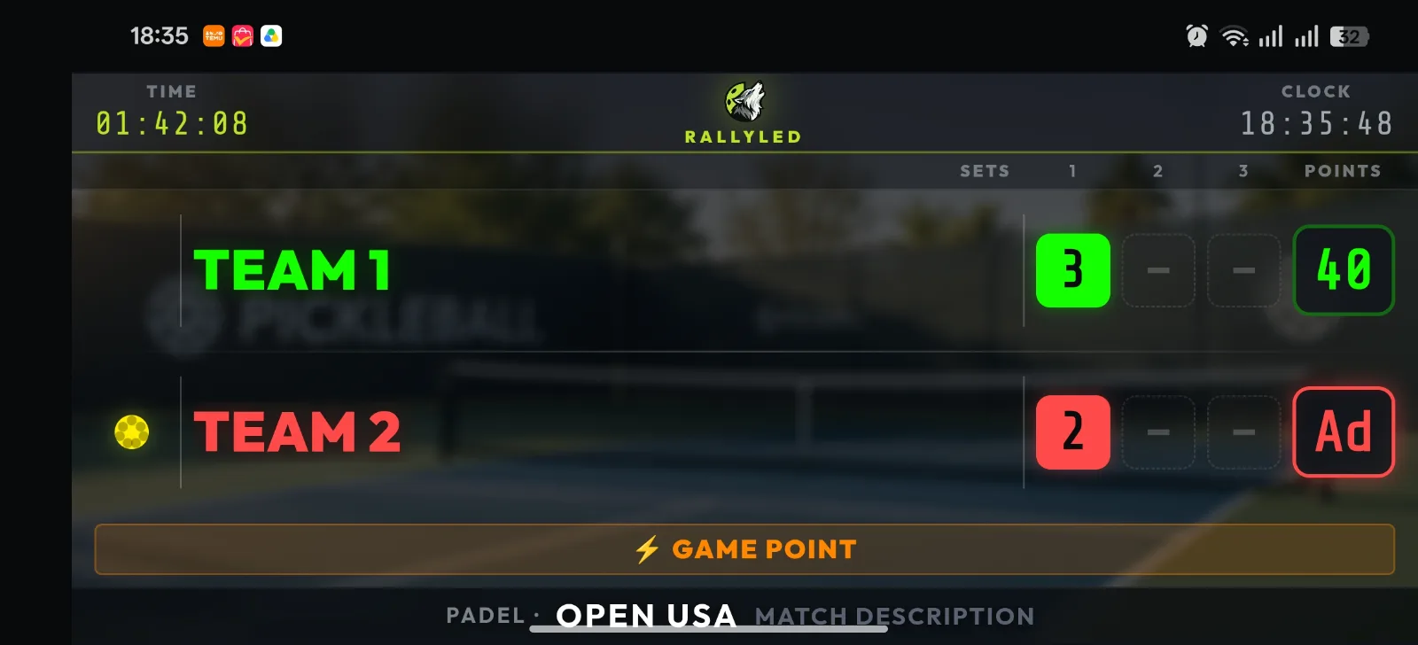 Vista de espectador de pádel en el móvil: sets 3 a 2, puntos 40 y Ad, aviso de Game point